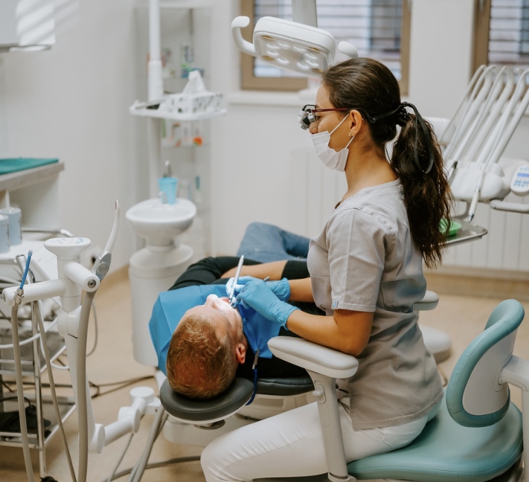 Hledáme dentální hygienistku do Frýdku-Místku